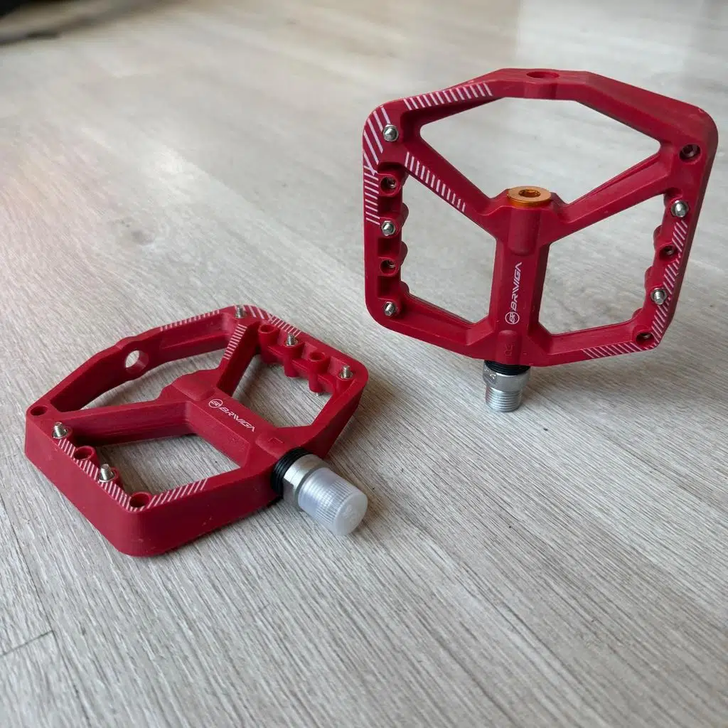 Bike Sky Brıvıga Rulmanlı Çivili Bisiklet Pedal Kırmızı ( 1. Sınıf Kalite )